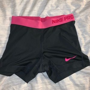 Pink/black Nike shorty